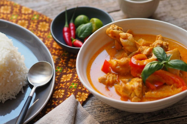 Chicken Thai Red curry with Butternut Squash and Red Peppers - Mae Jum Store (US)